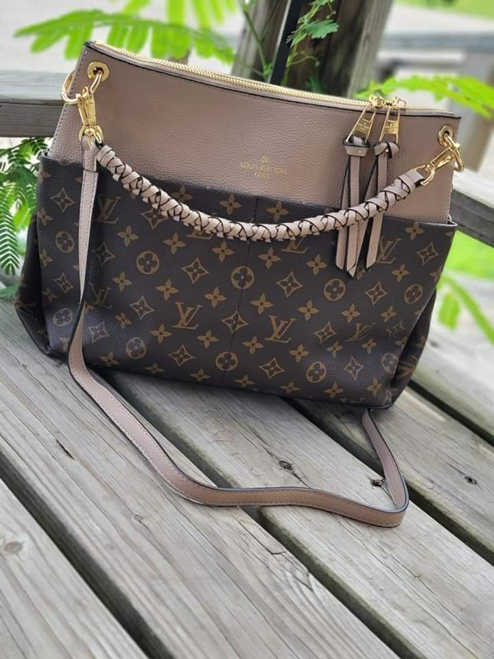 Pre-order 4 Pocket Crossbody Black and Turtle