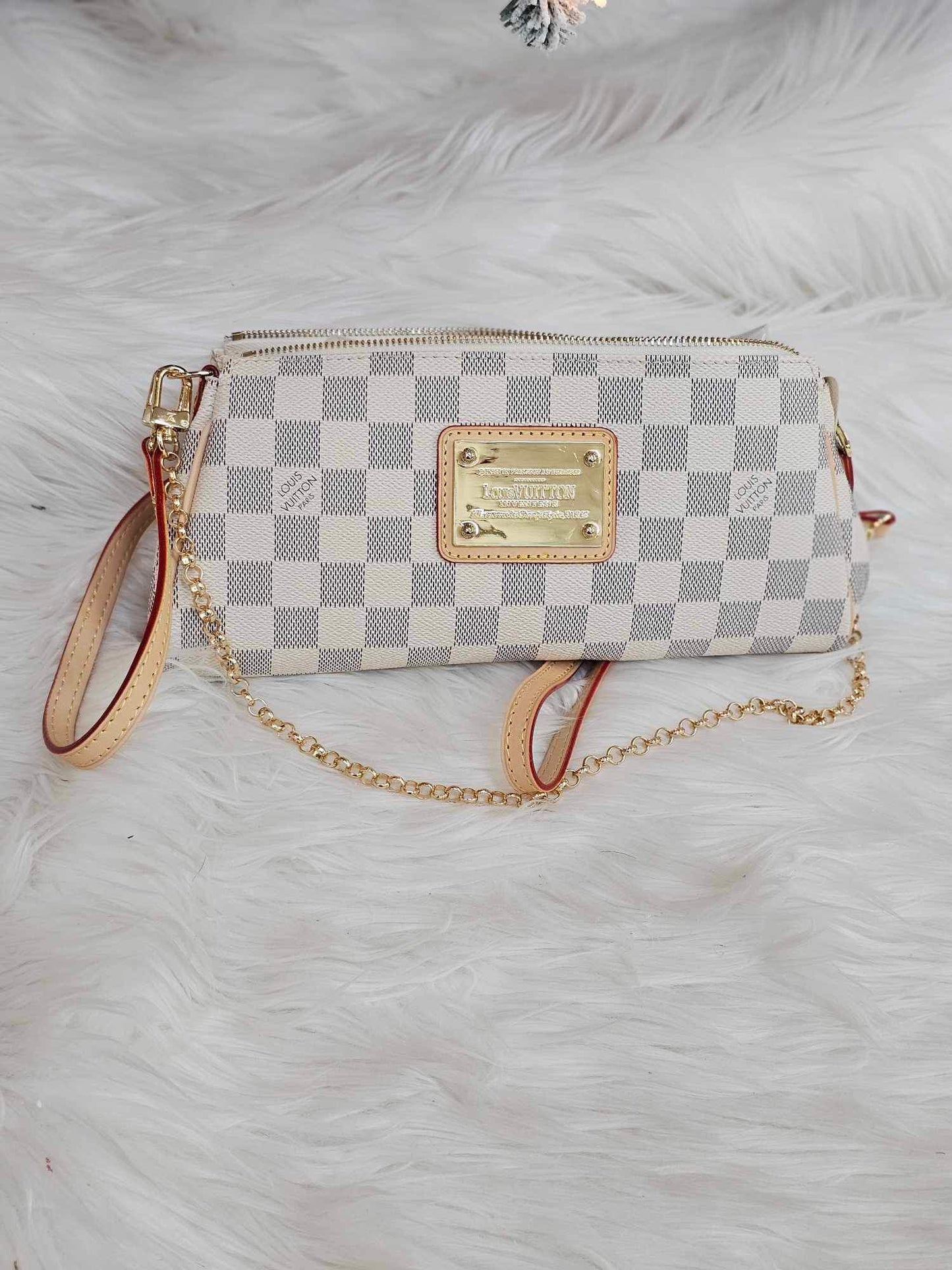 PERFECT SIZE CROSSBODY