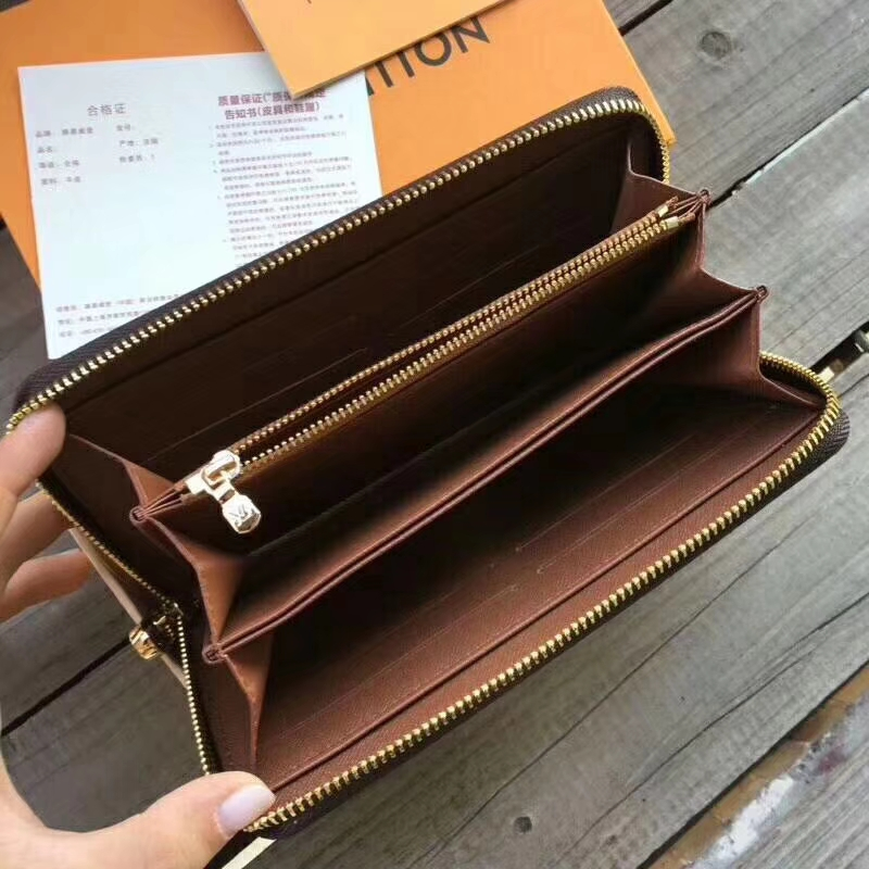 Full size wallet - 1 zipper