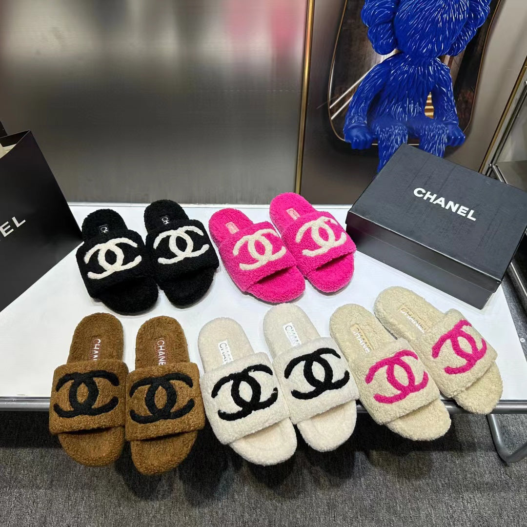 Open toe C C slippers